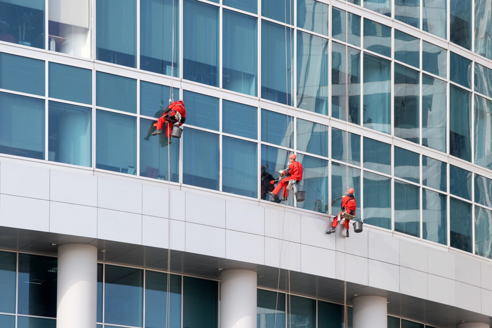 10 Tips And Tricks For Commercial Window Cleaning